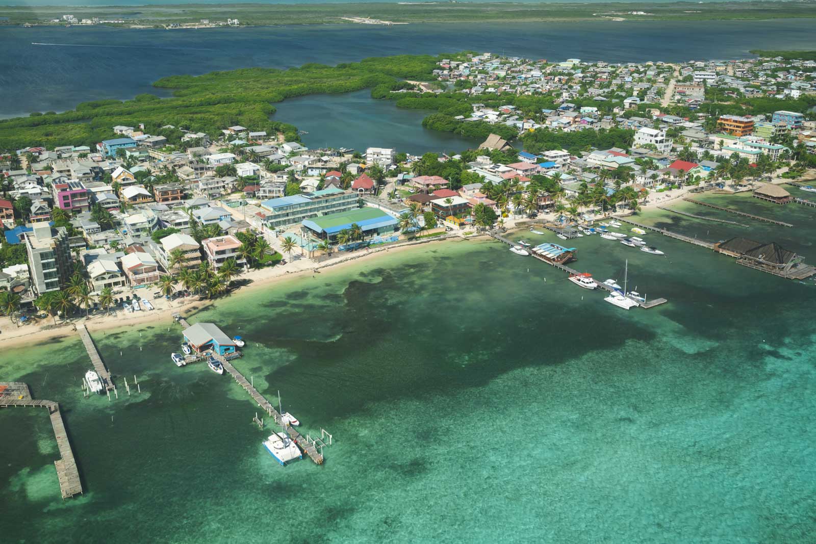 Belize Travel Guide: 7 Amazing Must-See Spots for 2025